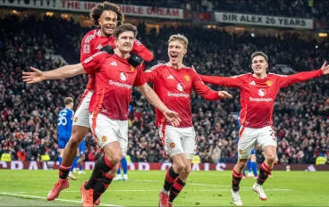 harry-maguire-of-manchester-united-celebrates-after-scoring-the-winning-goal16