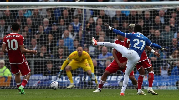 Everton ease relegation worries with win over Nottingham Forest