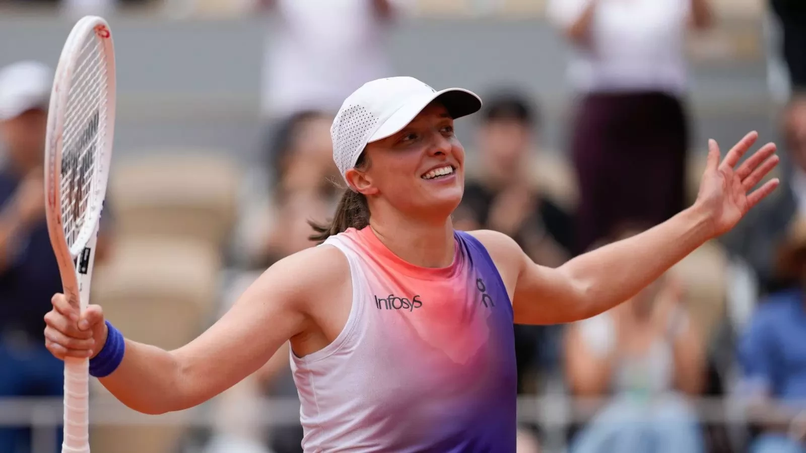 Iga Swiatek Defeats Coco Gauff To Reach French Open Final | SABC