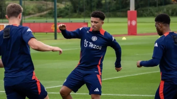 Jadon Sancho resolves dispute with Erik ten Hag and returns to Man Utd training