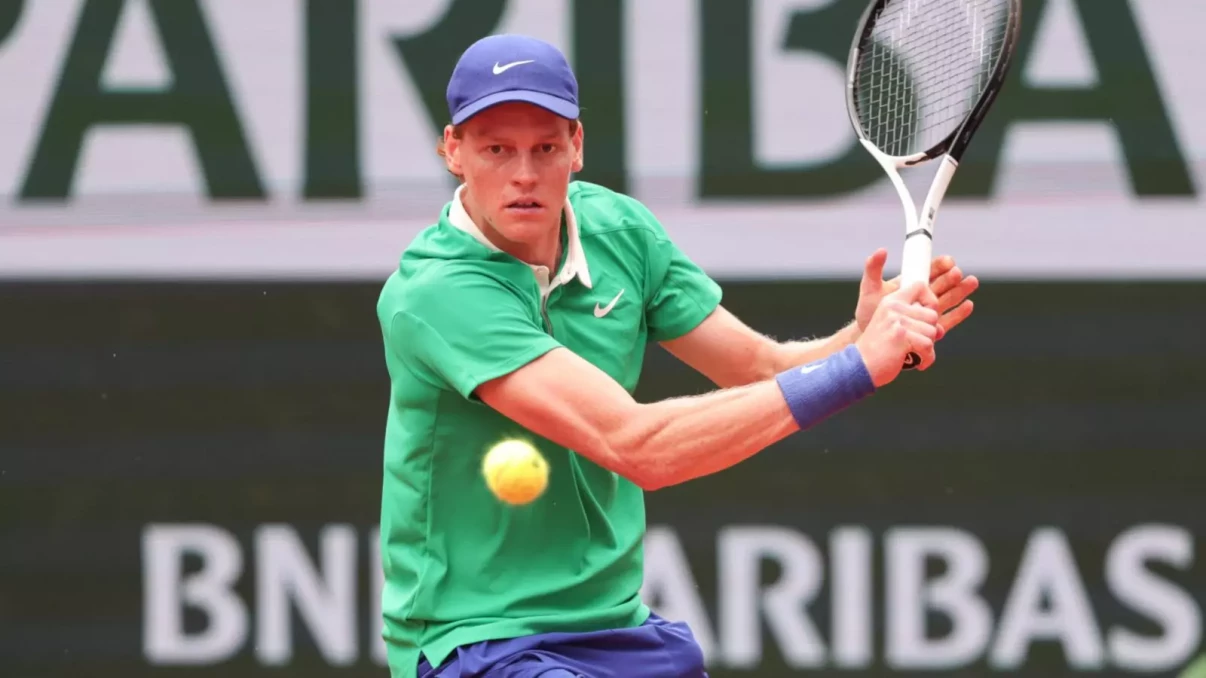 French Open: Jannik Sinner continues impressive form to sail into fourth round