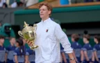 jannik-sinner-walks-with-wimbledon-trophy-jul-202616.webp