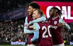 jarrod-bowen-of-west-ham-celebrates-with-his-team16.webp