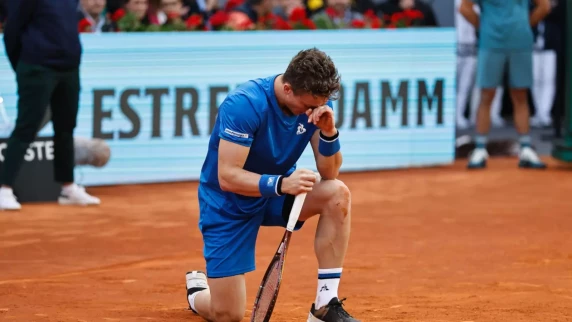 Emotional Jiri Lehecka forced to retire in Madrid as Auger-Aliassime advances