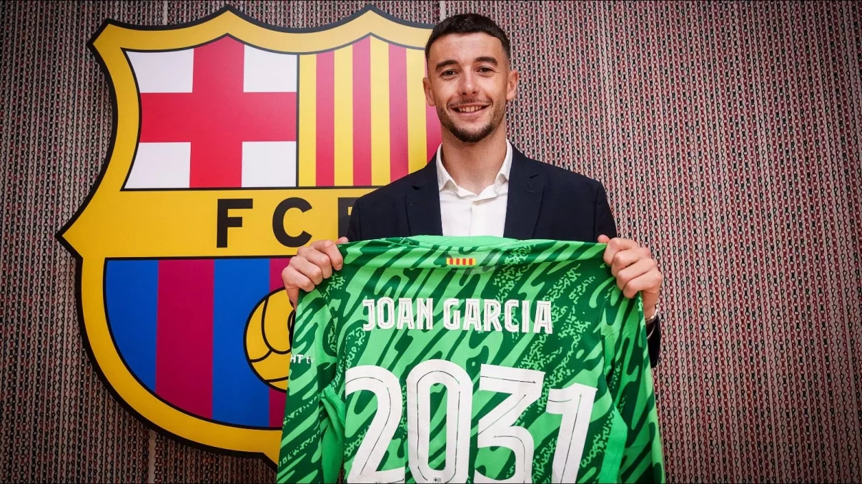 Joan Garcia's grand arrival: Barcelona's new keeper eyes glory