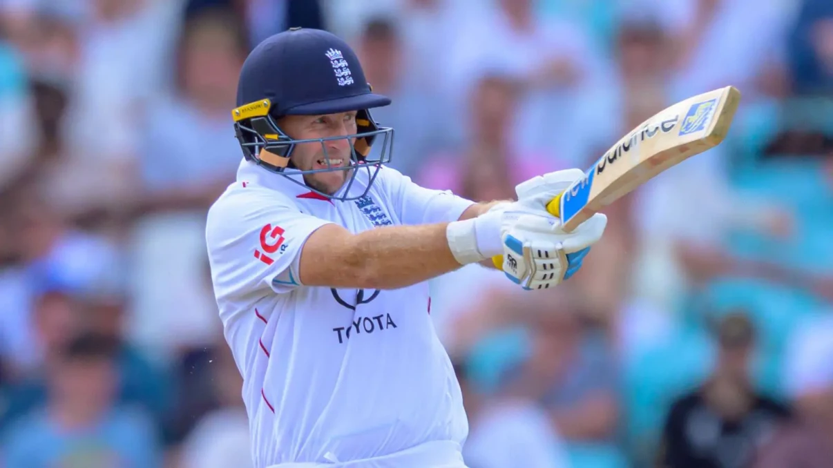 Joe Root keeps England alive as record chase hangs in balance at The Oval Joe Root keeps England alive as record chase hangs in balance at The Oval