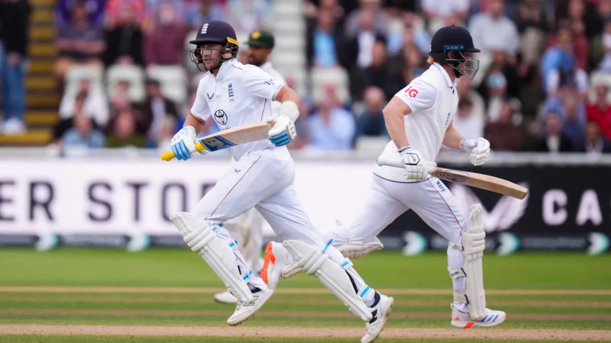 England recover from shaky start to seal Test series clean sweep against Pakistan England recover from shaky start to seal Test series clean sweep against Pakistan