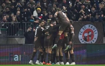 johannes-eggestein-and-st-pauli-celebrate-goal16