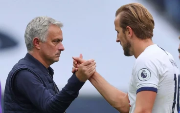 Jose Mourinho and Harry Kane