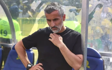 Jose Riveiro, head coach of Orlando Pirates during the Betway Premiership match between Mamelodi Sundowns and Orlando Pirates at Loftus Versfeld Stadium on February 08, 2025 in Pretoria, Sout