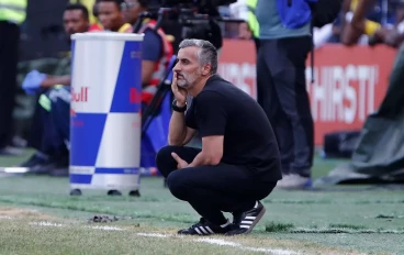 Coach Jose Riveiro of Orlando Pirates during the Betway Premiership match between Mamelodi Sundowns and Orlando Pirates at Loftus Versfeld Stadium on February 08, 2025 in Pretoria, South Afri