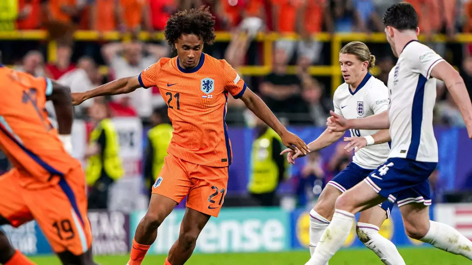 ブランド通販 up snap Utd Man Netherlands soccer | Zirkzee Joshua striker ウェア