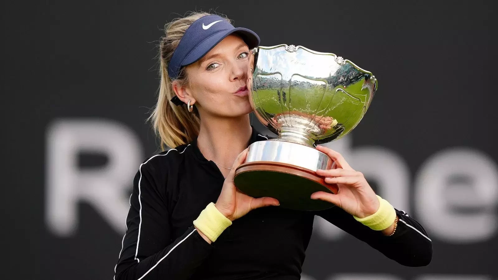 Katie Boulter rallies to claim 2024 Rothesay Open in fine style | main ...