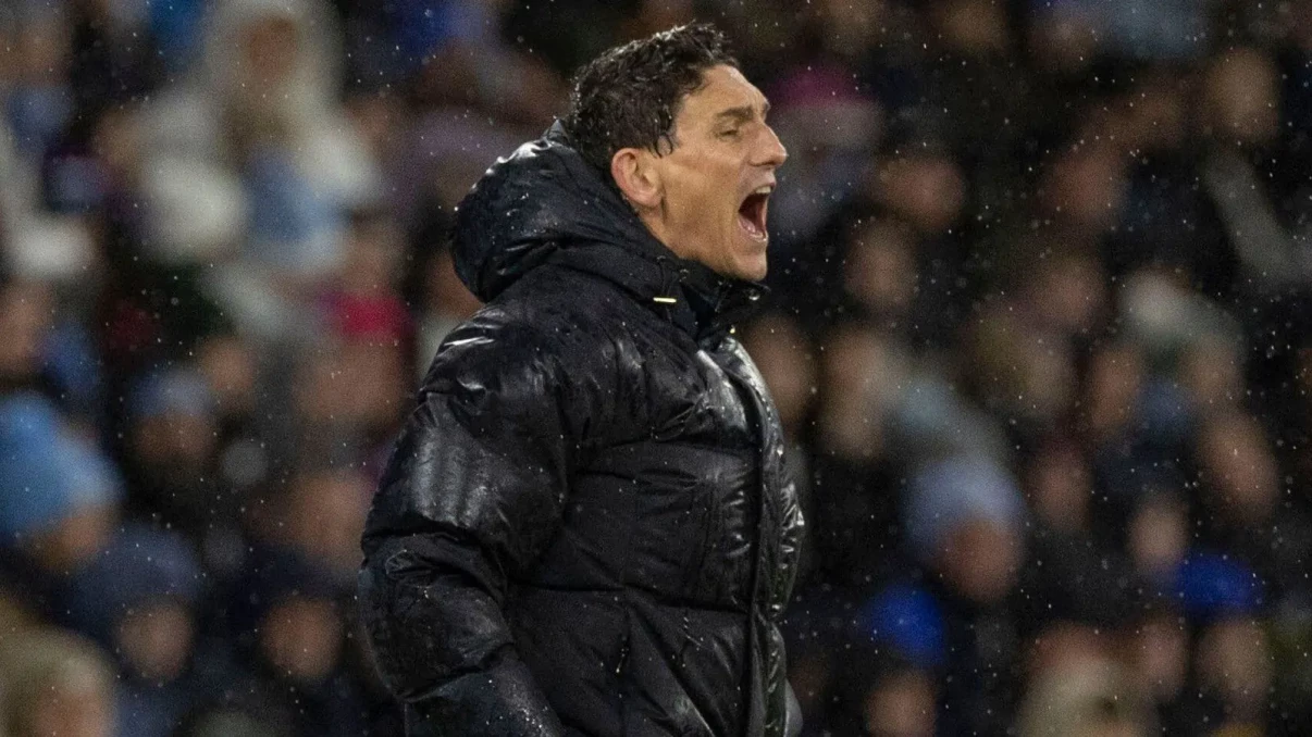 Brentford boss believes Man City's Abdukodir Khusanov should've seen red Brentford boss believes Man City's Abdukodir Khusanov should've seen red