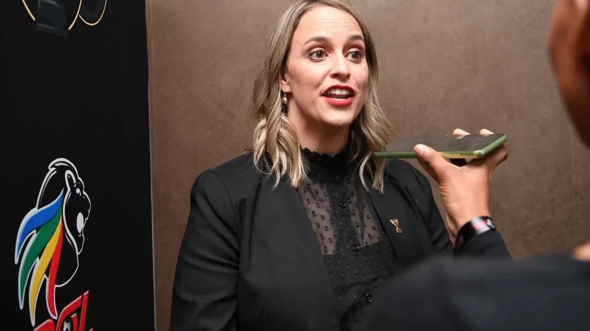 Carling clears the air on perceived conflict in Chiefs’ new deal Carling clears the air on perceived conflict in Chiefs’ new deal