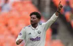 kuldeep-yadav-1-oct-2025-alamy16.webp