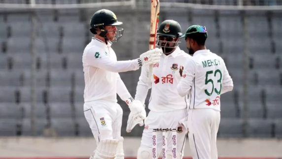 Kyle Verreynne century puts Proteas in strong position after two days against Bangladesh