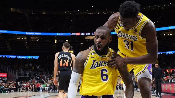LeBron scores 47 points on 38th birthday to spark Lakers win