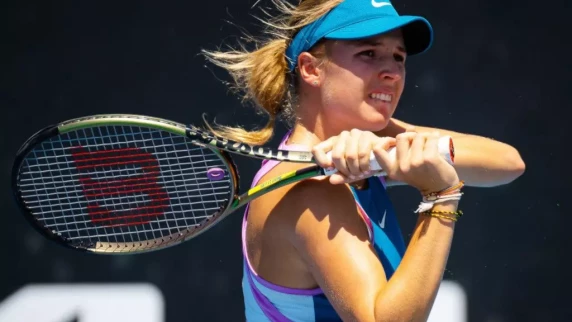 Teen newcomer Fruhvirtova continues impressive run at Australian Open