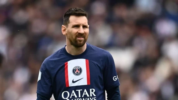 Messi returns to training with PSG