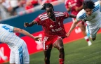liverpool-defender-jeremie-frimpong-controls-ball-vs-leeds-2-august-202616.webp