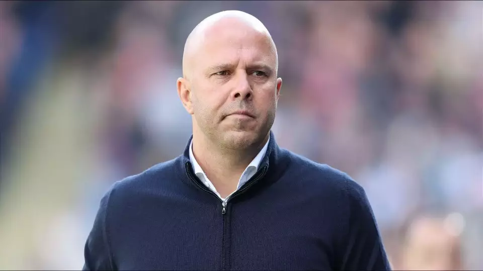 Arne Slot plays down Liverpool transfer link to Alexander Isak