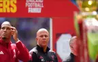 liverpool-s-virgil-van-dijk-and-manager-arne-slot-10-august-2025-(alamy-image)16.webp