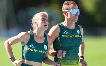 SA blind Paralympic runner Louzanne Coetzee and guide Claus Kempen