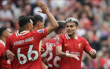 luis-diaz-of-liverpool-celebrates-with-his-teammates16