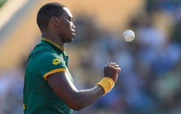 lungi-ngidi-white-ball16