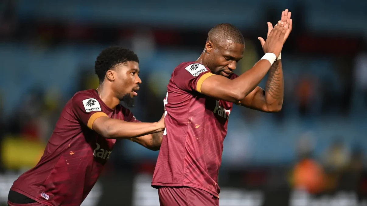 Tshegofatso Mabasa jets to Morocco to complete transfer at new club Tshegofatso Mabasa jets to Morocco to complete transfer at new club
