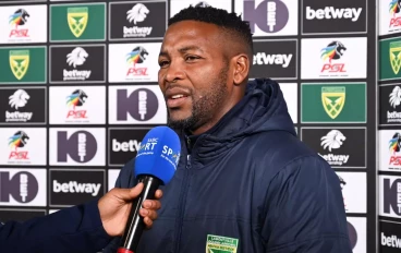 Mabhuti Khenyeza, coach of Golden Arrows FC during the Betway Premiership match between Golden Arrows and Marumo Gallants FC at Mpumalanga Stadium on September 21, 2024 in Hammarsdale, South