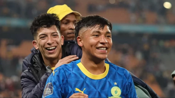 Mamelodi Sundowns clinch DStv Premiership title with victory over Kaizer Chiefs