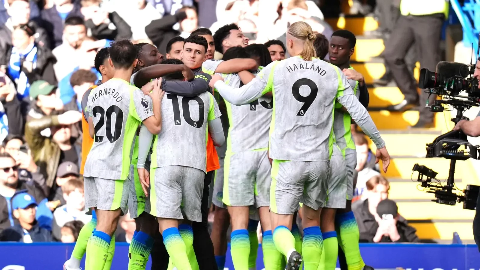 Manchester City thrash Chelsea to maintain pressure on Premier League ...