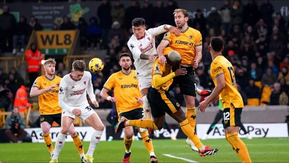 Man Utd get the points in seven-goal Premier League thriller at Wolves