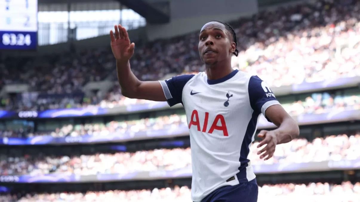 Mathys Tel completes permanent move to Tottenham from Bayern Munich