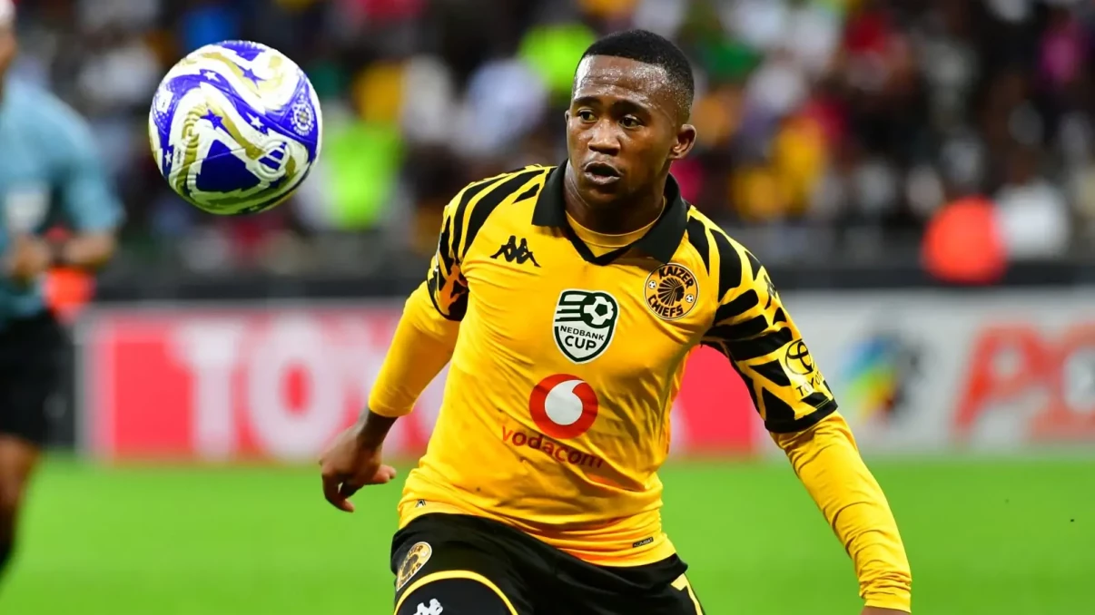 United Kaizer Chiefs dressing room backs under-fire Mduduzi Shabalala United Kaizer Chiefs dressing room backs under-fire Mduduzi Shabalala