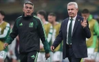 mexico-coach-javier-aguirre-right-leaves-the-field-6-july-202616.webp