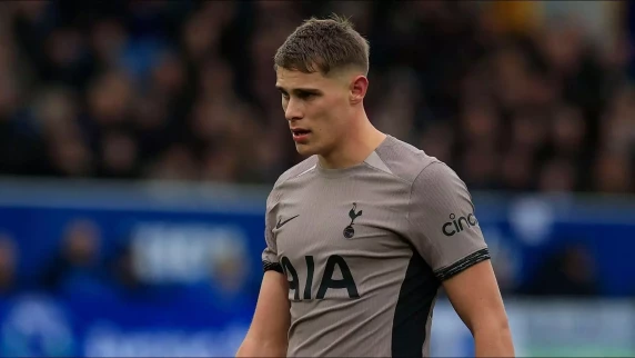 Tottenham's Micky van de Ven 'speechless' after dropping points against Everton