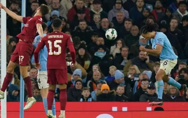 nathan-ake-of-man-city-scores-against-liverpool