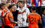 netherlands-coach-ronald-koeman-and-justin-kluivert-25-june-202616.webp