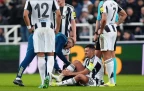 newcastle-s-bruno-guimaraes-treated-by-medical-staff-after-going-down-injured-21-january-202616.webp