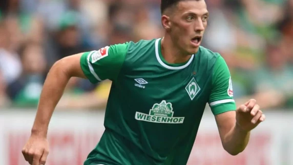 Werder Bremen loan out Nicolai Rapp to Kaiserslautern