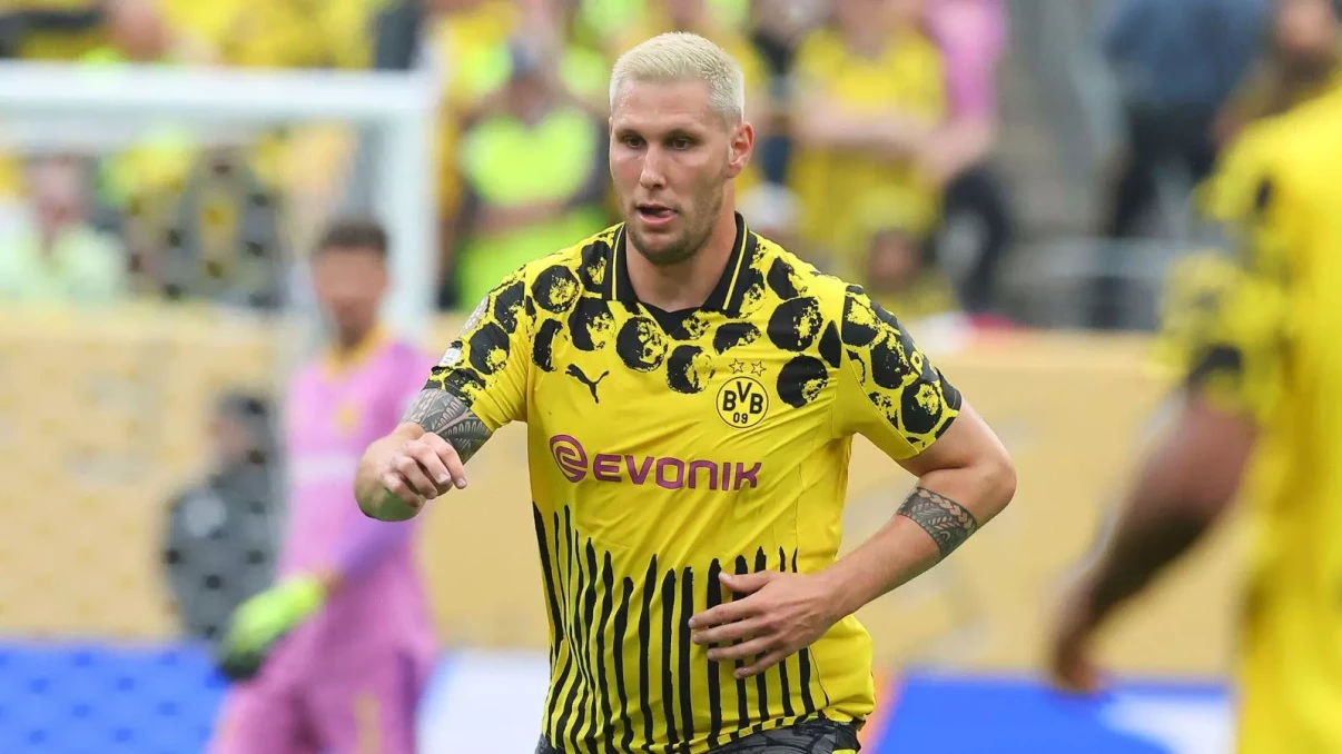 Niklas Sule: Would be 'stupid' to blame bad pitch for Dortmund's Fluminense defeat
