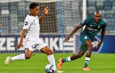 Nkululeko Miya of Richards Bay FC and Tercious Malepe of AmaZulu FC during the DStv Premiership match between AmaZulu FC and Richards Bay at Moses Mabhida Stadium on August 19, 2023 in Durban