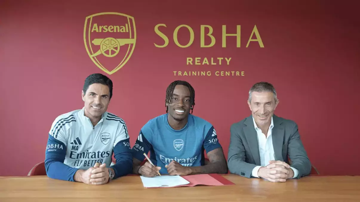 Arsenal complete signing of England winger Noni Madueke from Chelsea