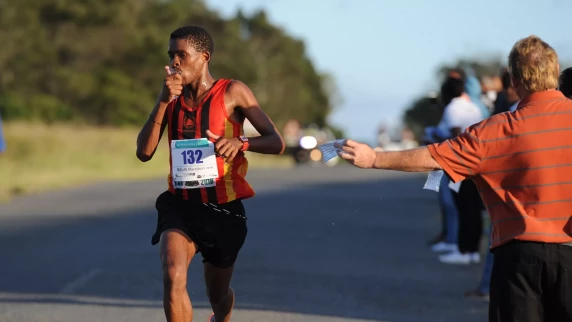 Ntsindiso Mphakathi responds to critics following end of Soweto Marathon drought