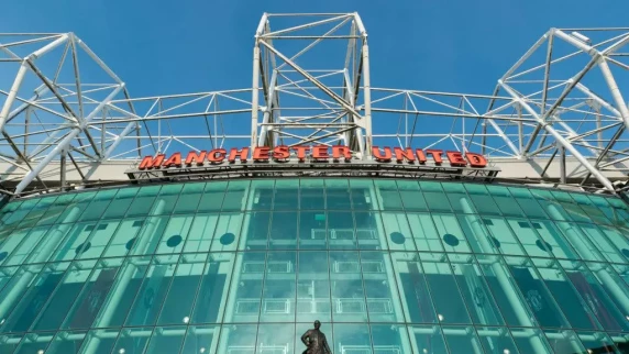 Manchester United supporters protest Glazers by blocking megastore entrance