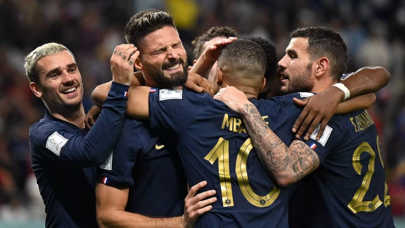 Olivier Giroud equals Thierry Henry record as France power past Australia