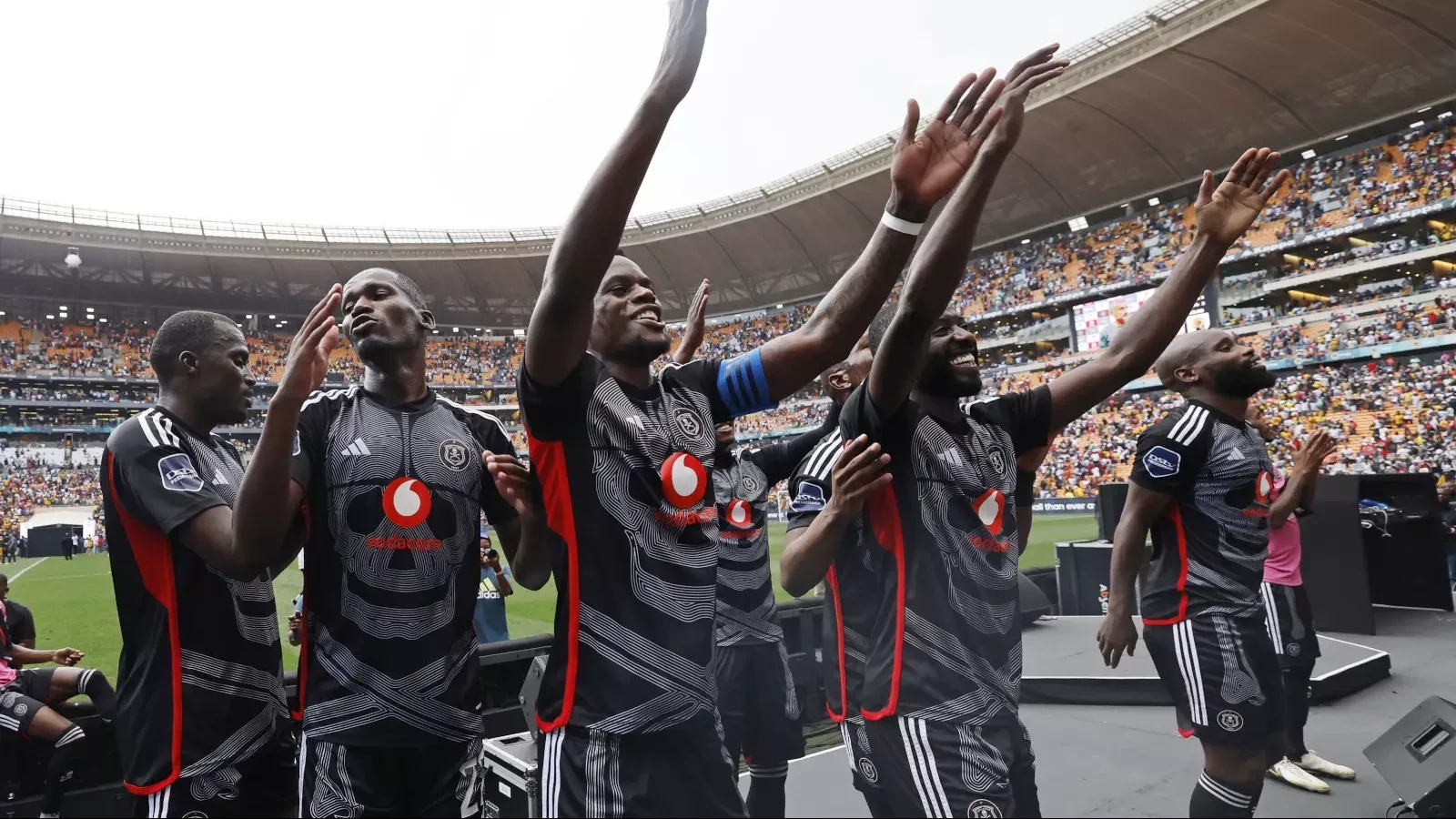 Orlando Pirates fight back to secure thrilling Soweto Derby victory over  Kaizer Chiefs | soccer